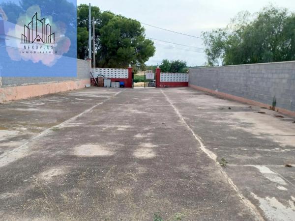 Terreno en calle Trébol