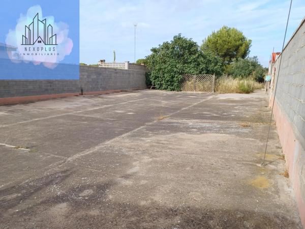 Terreno en calle Trébol