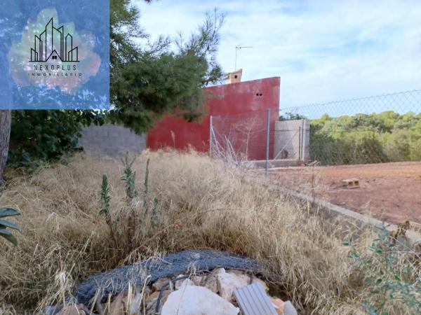 Terreno en calle Trébol