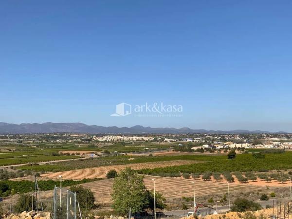 Terreno en calle Juan de Austria