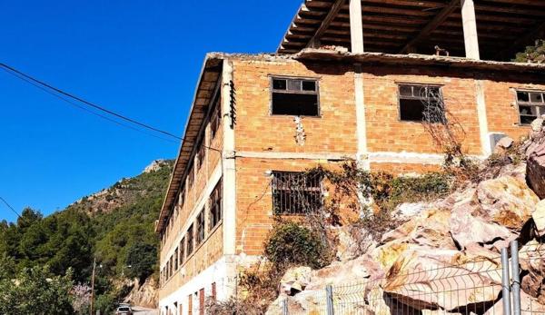 Terreno en calle de la Pobleta, 329