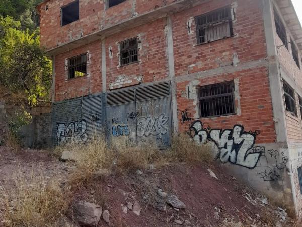 Terreno en calle de la Pobleta, 329