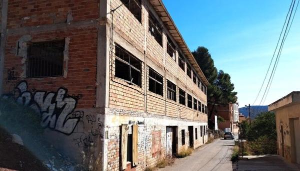 Terreno en calle de la Pobleta, 329