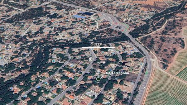 Terreno en calle Tarragona