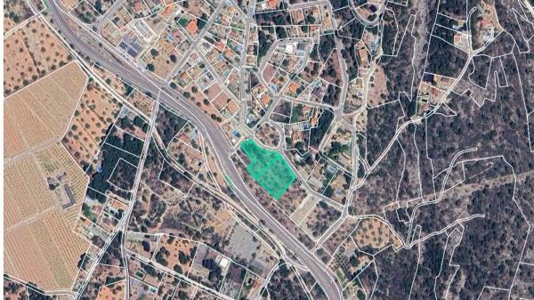 Terreno en calle Tristan