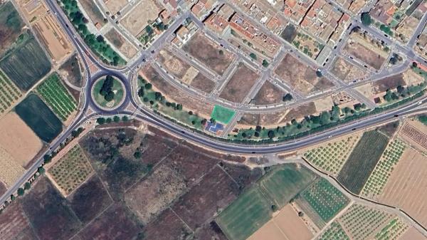 Terreno en calle de Clara Campoamor