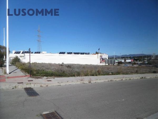 Terreno en calle Arpella