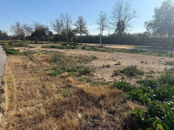 Terreno en calle de Clara Campoamor