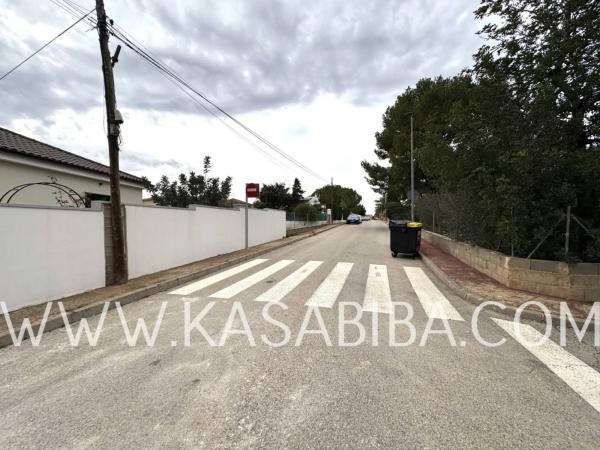 Terreno en calle Suiza