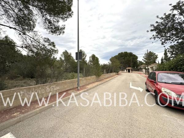 Terreno en calle Suiza