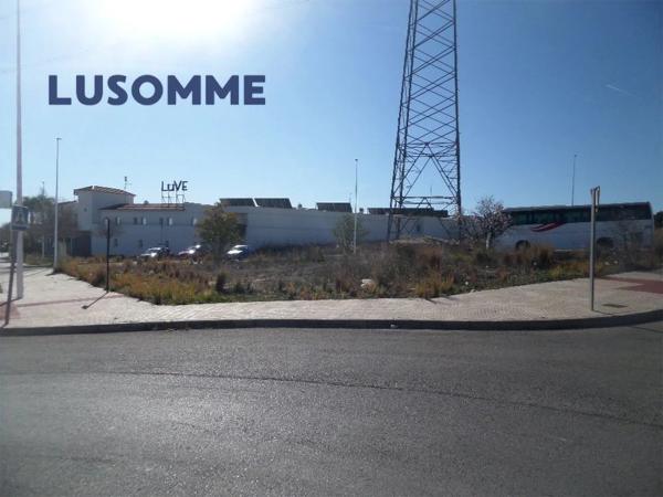 Terreno en calle Griva