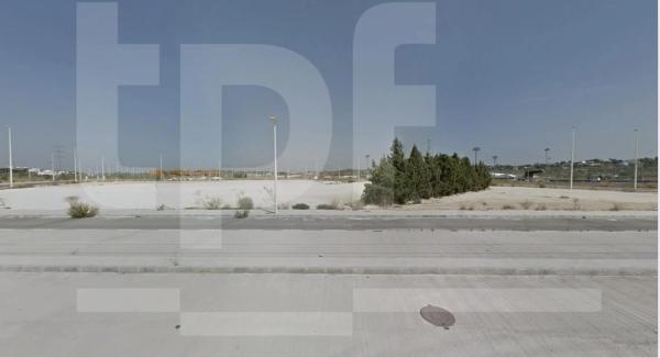 Terreno en via Sense Nom