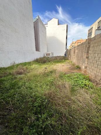 Terreno en calle de Pedralba