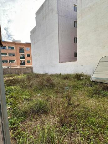 Terreno en calle de Pedralba