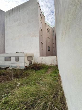 Terreno en calle de Pedralba