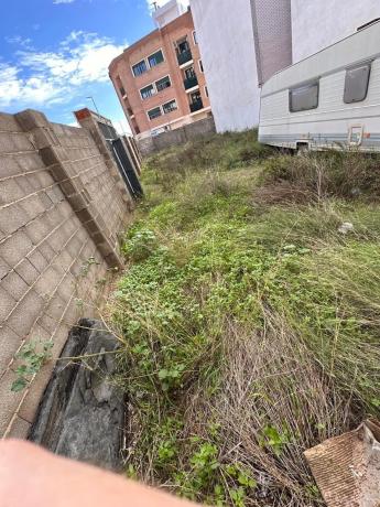 Terreno en calle de Pedralba