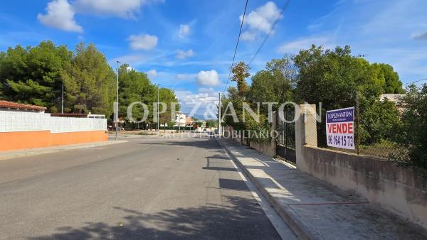 Terreno en calle Bocairent, 41