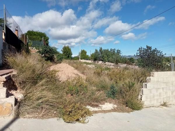 Terreno en calle Benigànim, 8