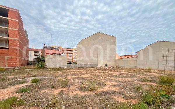 Terreno en calle José Quirós