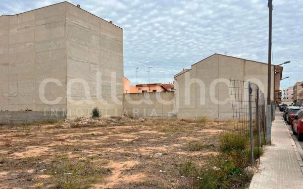 Terreno en calle José Quirós