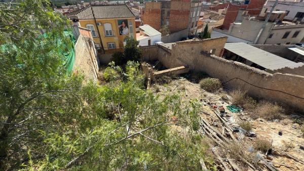 Terreno en calle Sant Caralampio