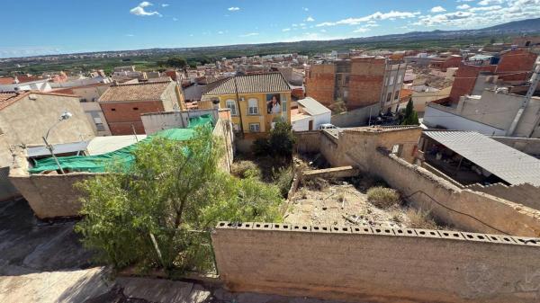 Terreno en calle Sant Caralampio