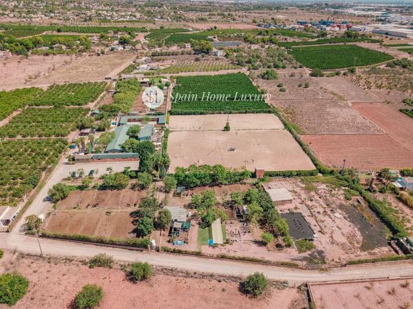 Terreno en via Pecuaria