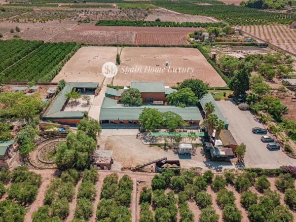 Terreno en via Pecuaria