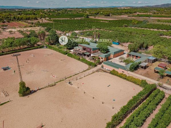 Terreno en via Pecuaria