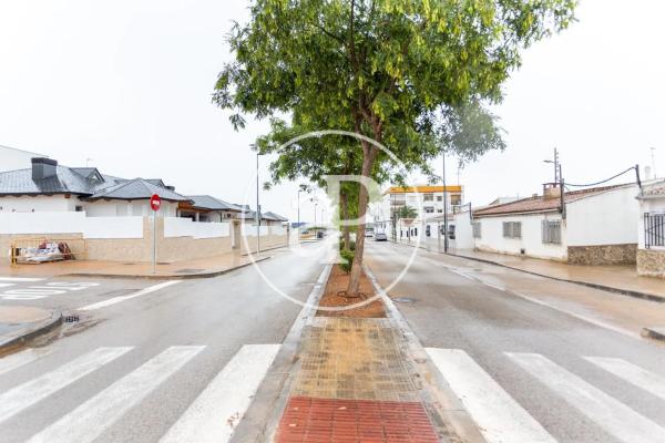 Terreno en avenida Constitución