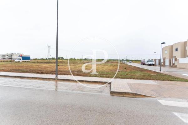 Terreno en avenida Constitución