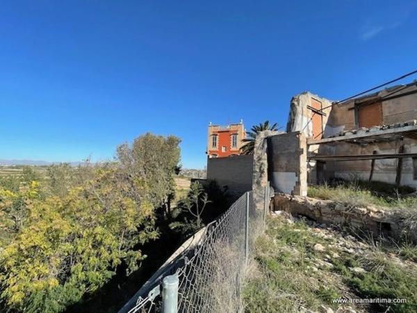 Terreno en calle Garelli i Pastor