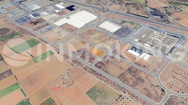 Terreno en Urbanizaciones