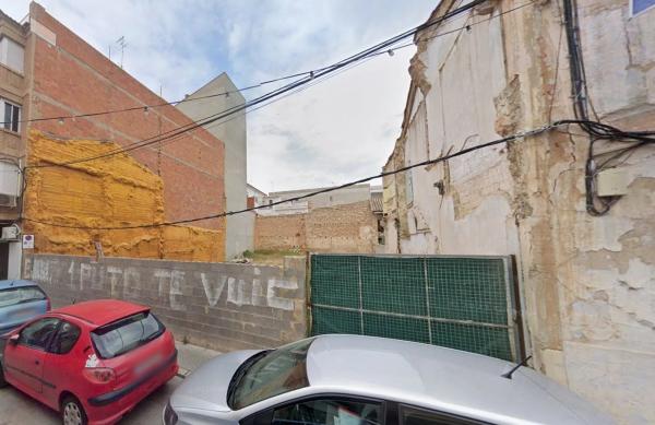 Terreno en calle la Tirana, 3