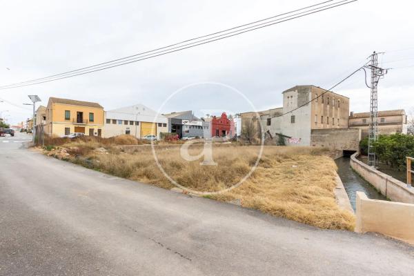 Terreno en calle la Huerta