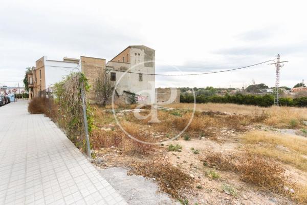 Terreno en calle la Huerta