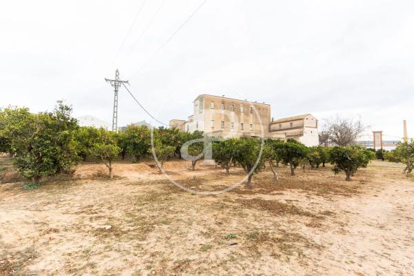 Terreno en calle la Huerta