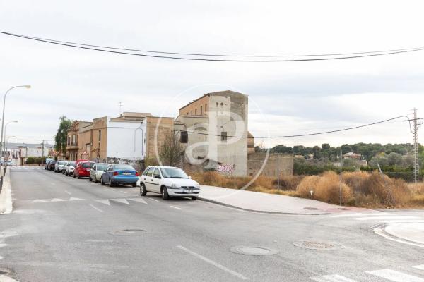 Terreno en calle la Huerta