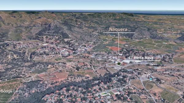 Terreno en calle Horta Nova