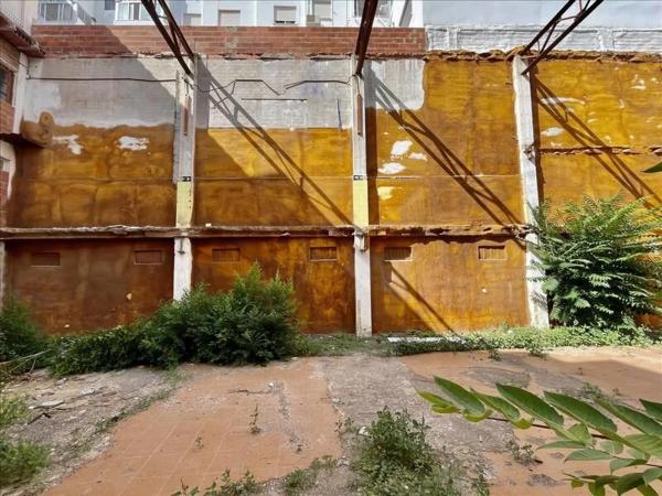 Terreno en calle la Bàscula