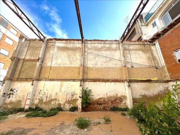 Terreno en calle la Bàscula