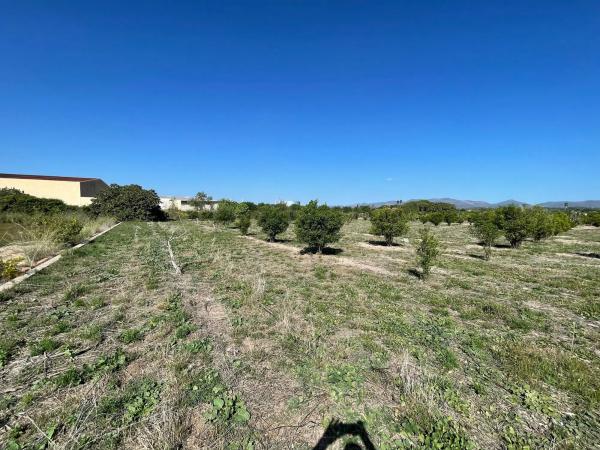 Terreno en plaza Poligono N-47.R, 52