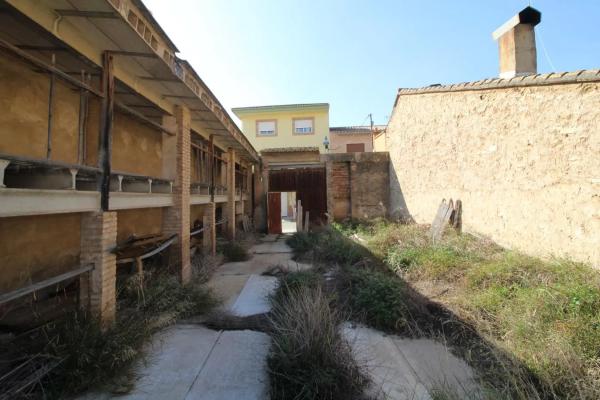 Terreno en calle Bisbe Cervera