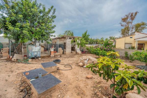 Terreno en calle les Petunies