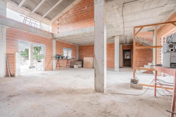 Terreno en calle les Petunies