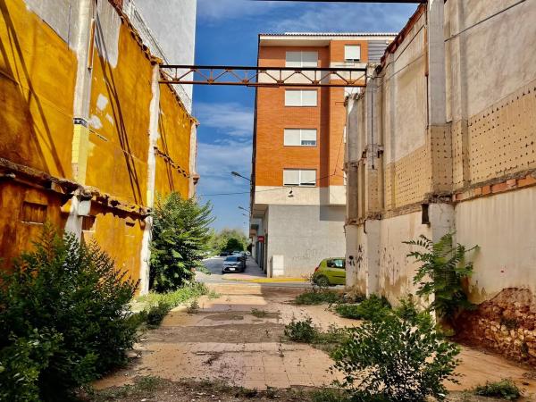 Terreno en calle la Bàscula, 3