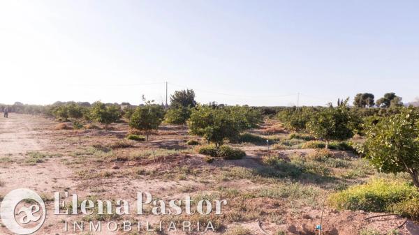 Terreno en Urbanizacion Pla de Andanes, 22