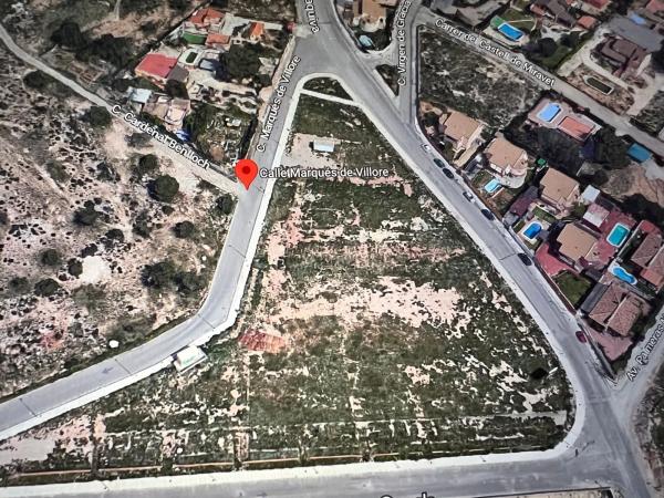 Terreno en calle Marqués de Villore, 11