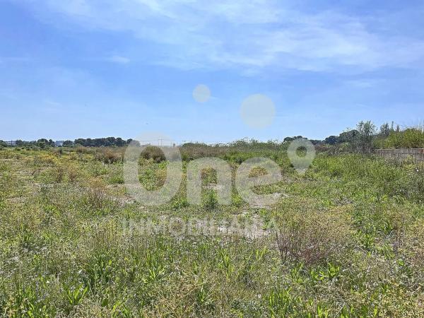 Terreno en Urbanización la Conarda