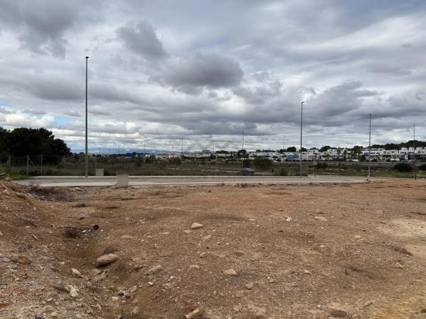 Terreno en calle C-1 Sectores R-7,8,9 s/n